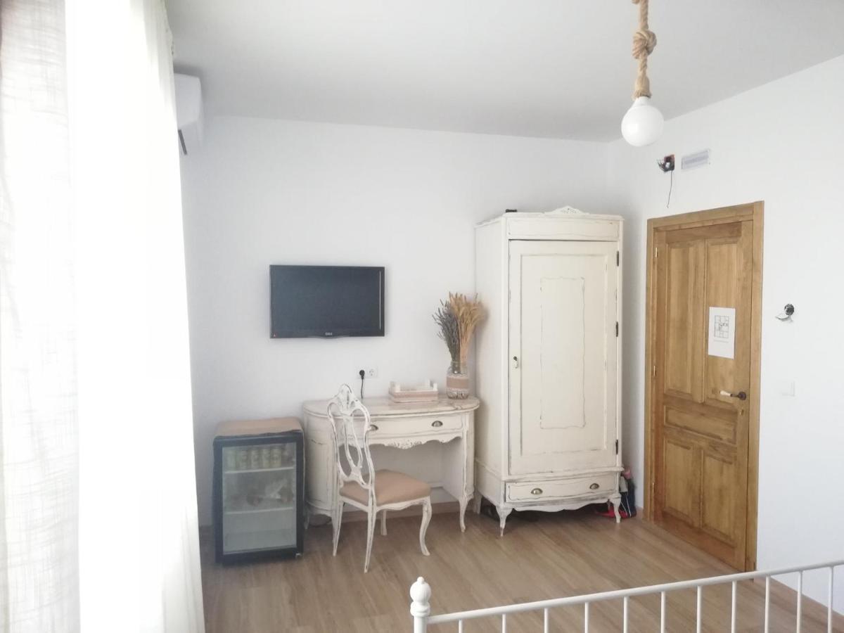 Hostal El Lugar De La Mancha Аргамасилья-де-Альба Экстерьер фото