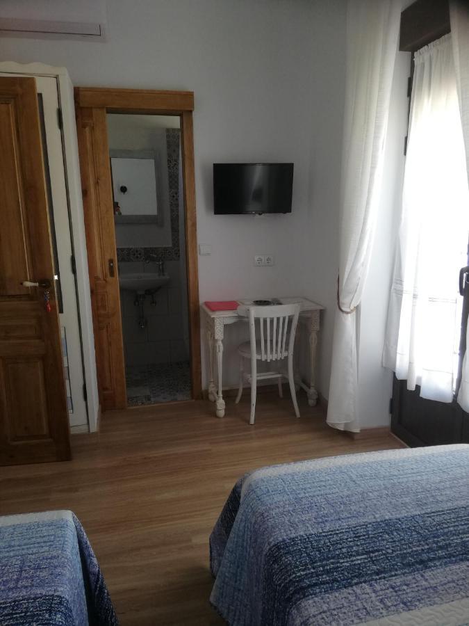 Hostal El Lugar De La Mancha Аргамасилья-де-Альба Экстерьер фото