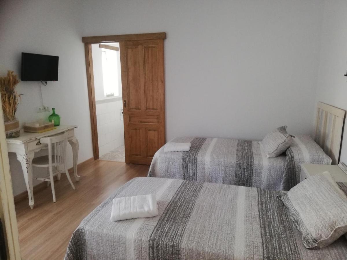 Hostal El Lugar De La Mancha Аргамасилья-де-Альба Экстерьер фото